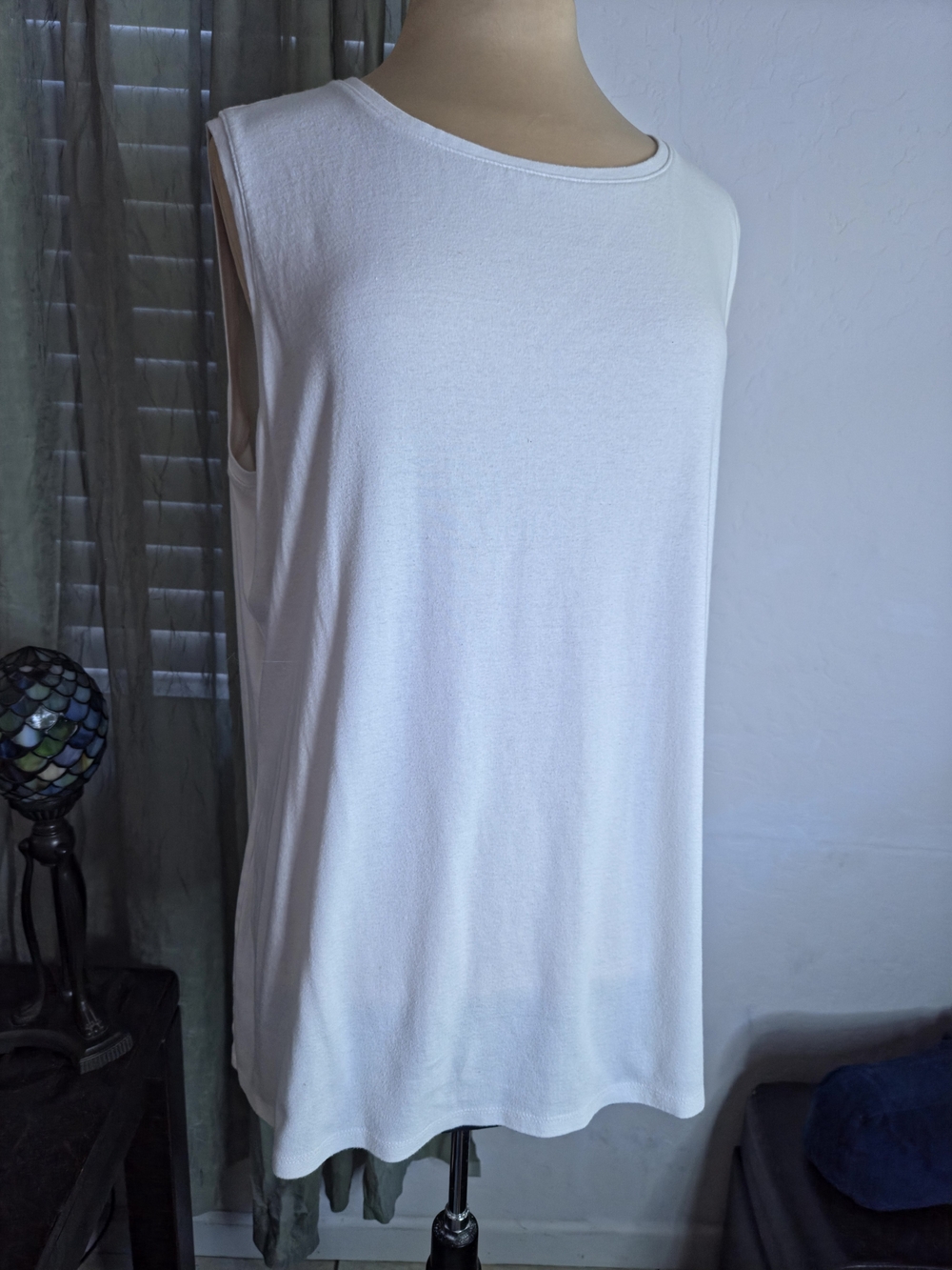Lane Bryant White Sleeveless Crew Neck Tank Top